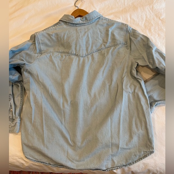 Levi's Light Blue Denim Shirt, Size Women’s XXL - Picture 11 of 15